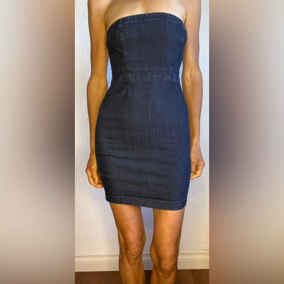Forever 21 Strapless Blue Denim Mini Dress (S) - Picture 4 of 15